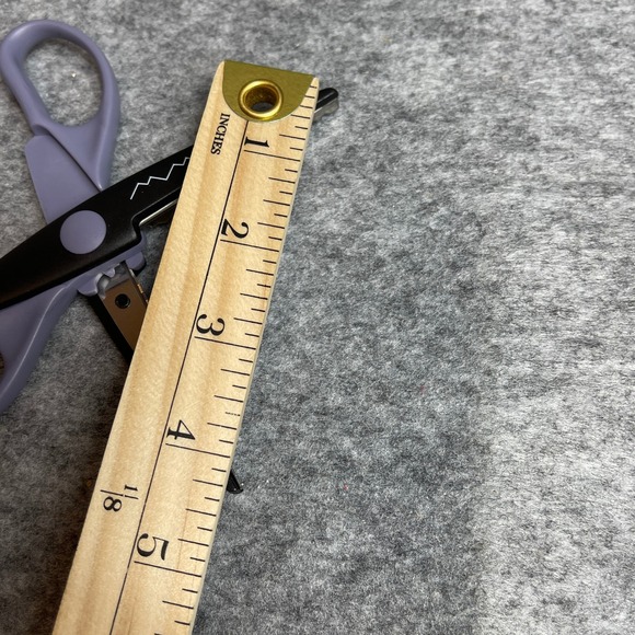 18 Piece Decorative Edge Craft Scissors Set 18 Colors Designs 6 Inch Length - Picture 4 of 7